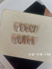 11 手作りネイルチップ