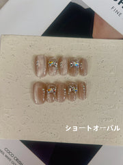 16 手作りネイルチップ