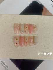 17 手作りネイルチップ