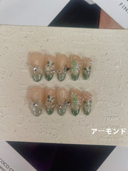 14 手作りネイルチップ