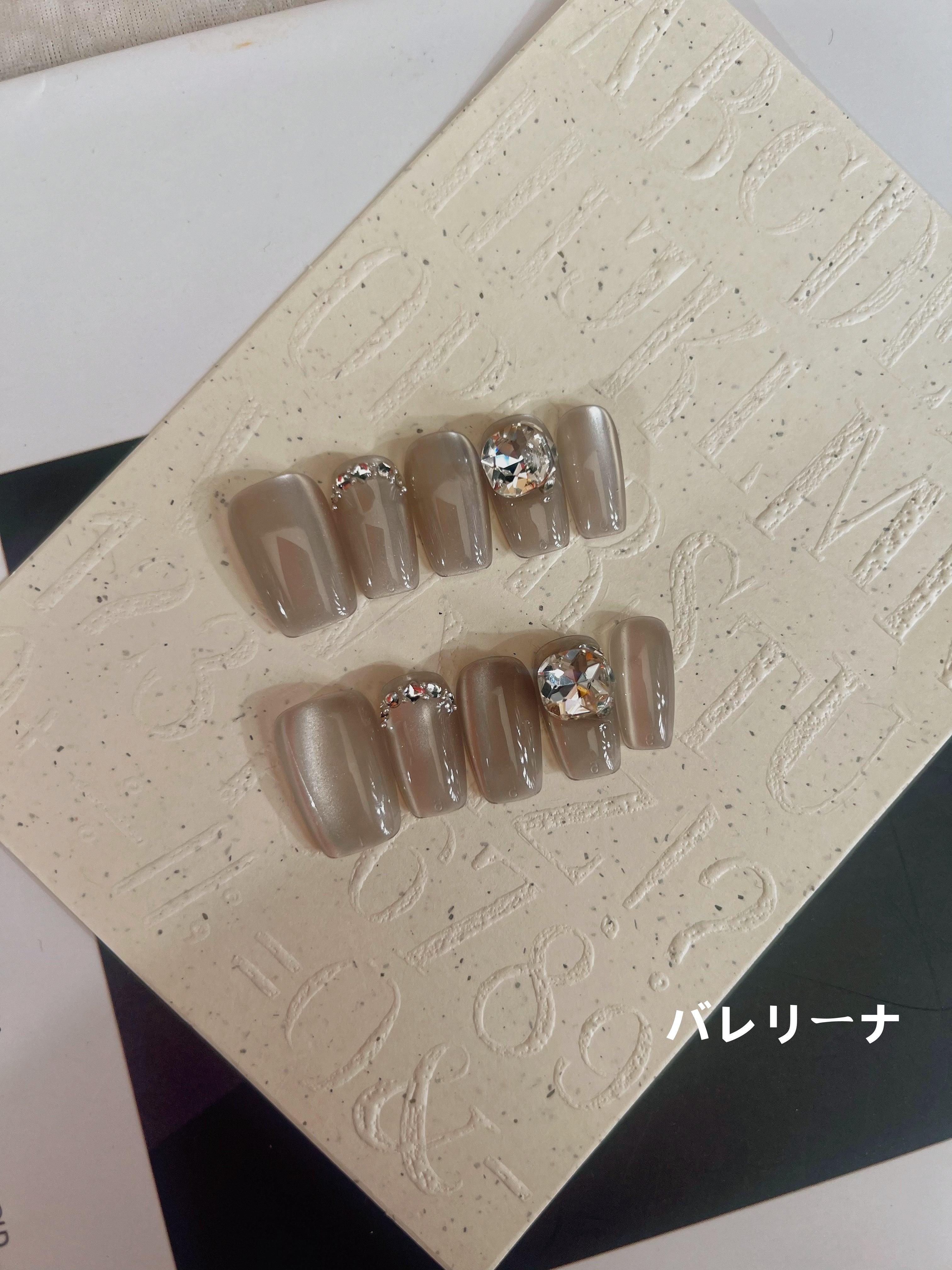 15 手作りネイルチップ