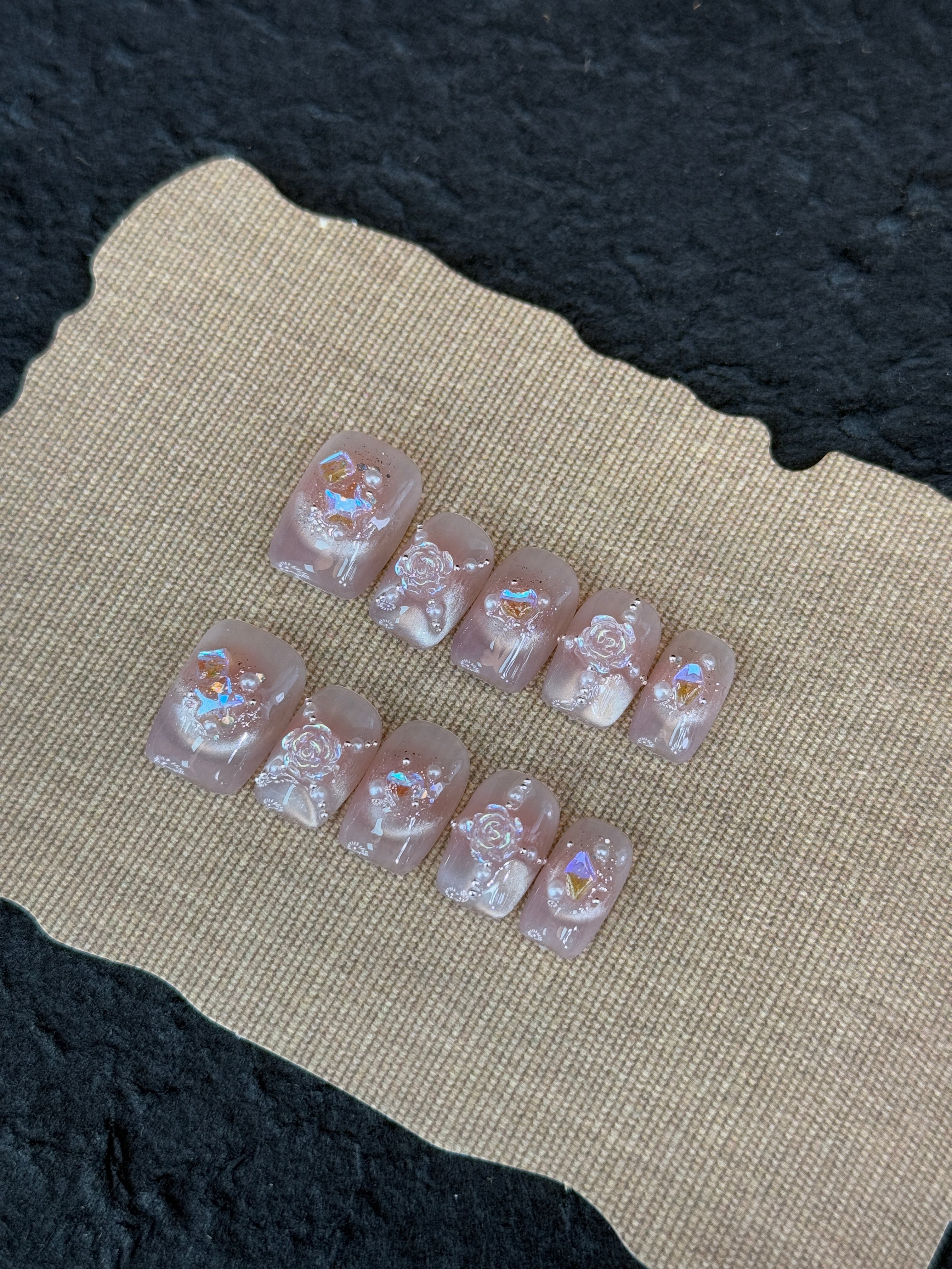 21  手作りネイルチップ